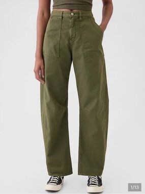 Mid Rise Twill Barrel Pants 
Gap